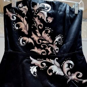 Beautiful Strapless WHBM Bustier, beaded with embroidery. Size 2.